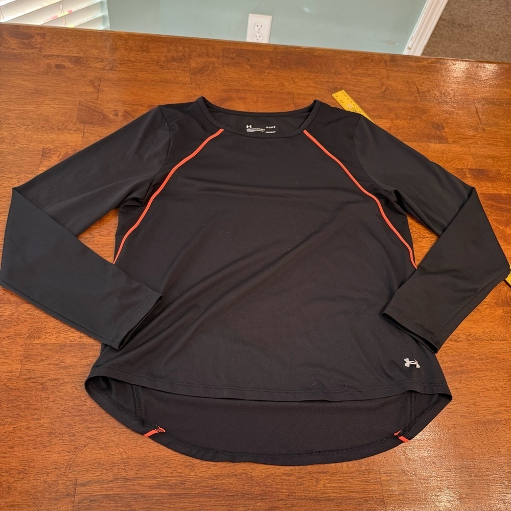 Under Armour Black long sleeve loose Shirt with Orange Accents size large
